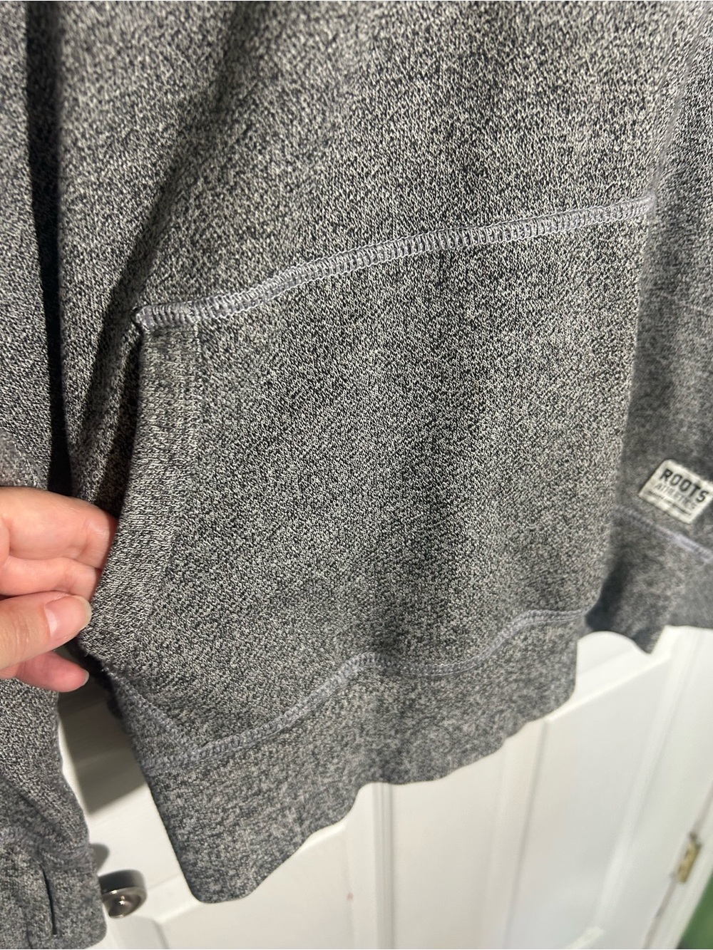 Roots Half-Zip Hoodie in Charcoal Gray with Cream Logo Size Medium Thumbholes - Picture 5 of 12